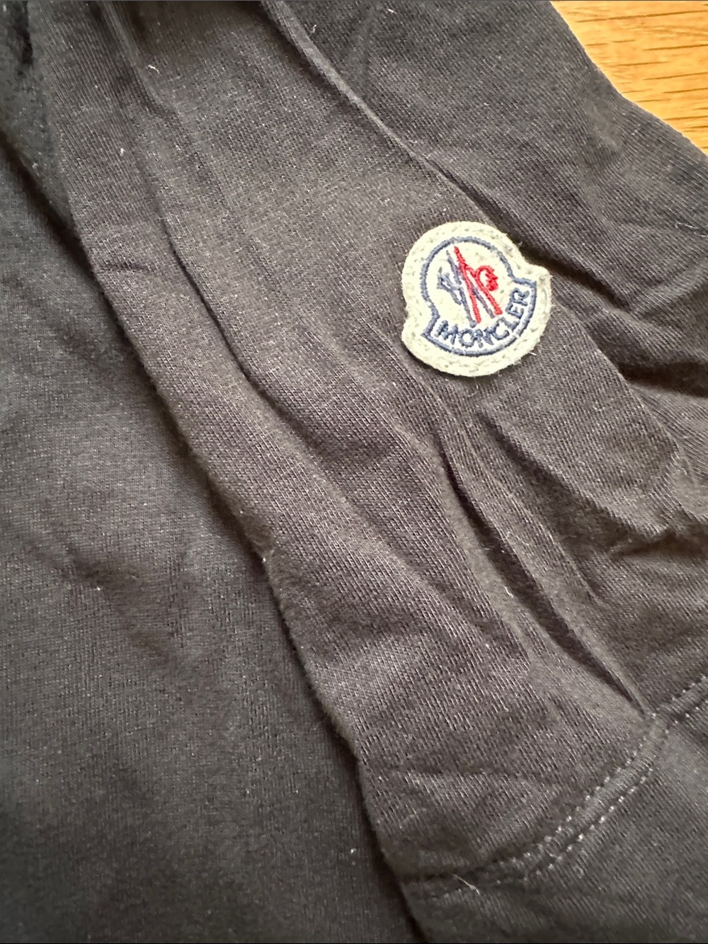 Moncler Black Short-Sleeve Crewneck T-Shirt w/ Sleeve Logo size Medium Good Cond - Picture 3 of 10